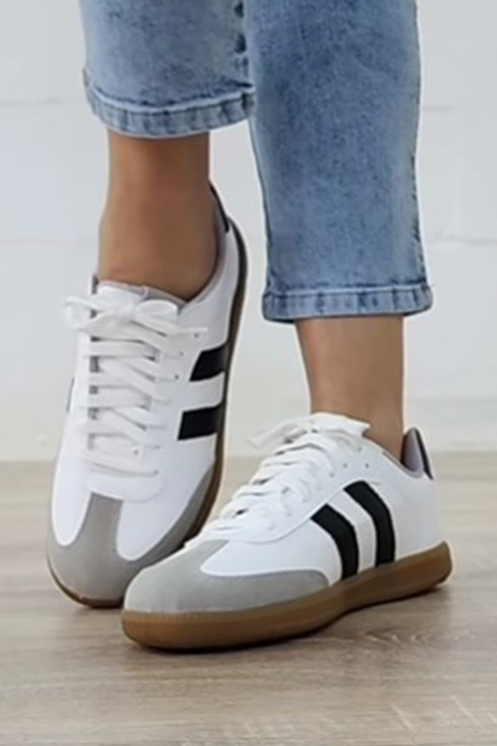 Striped White and Blue Schoenen