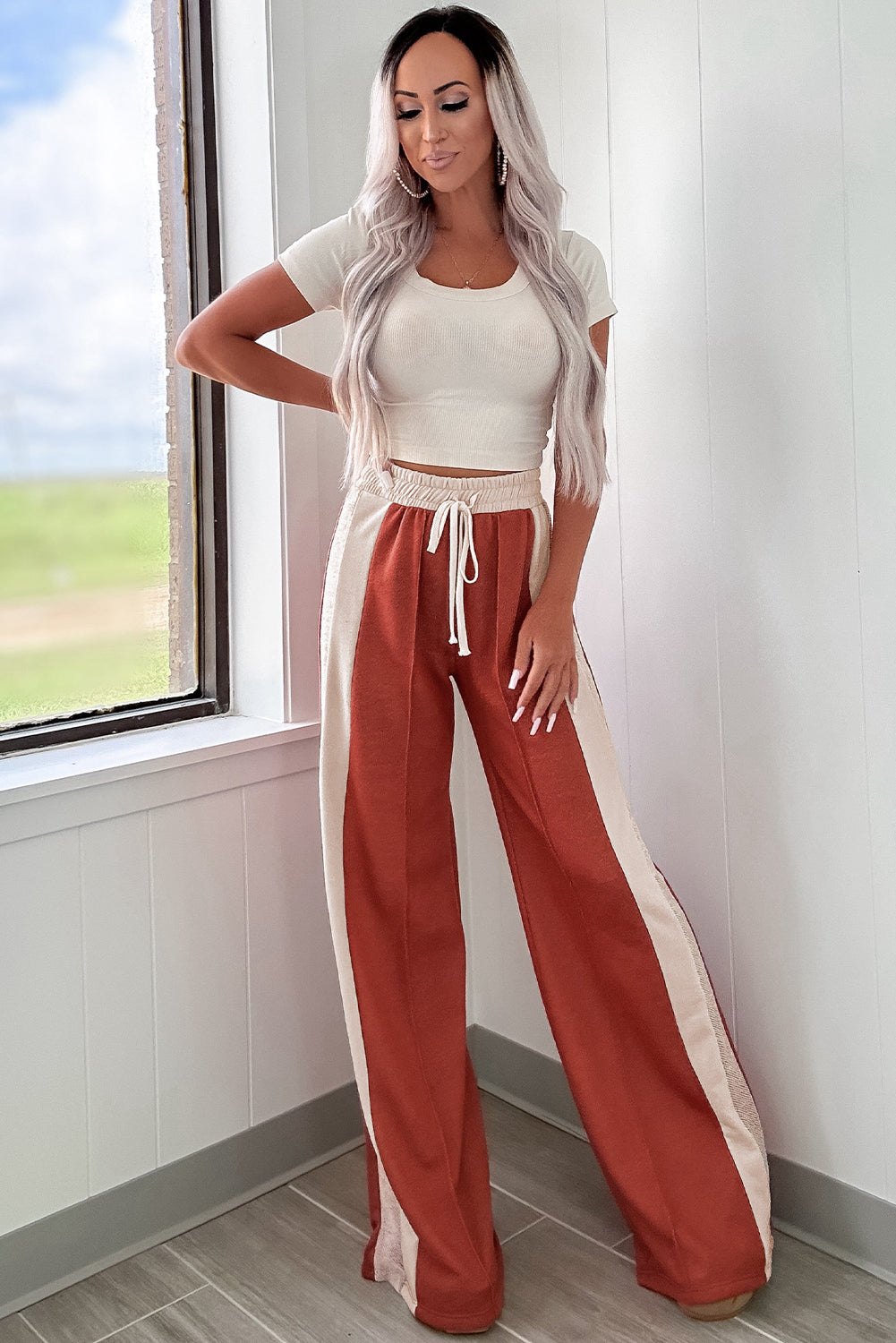 Flamingorote Hose mit hoher Taille und weitem Bein