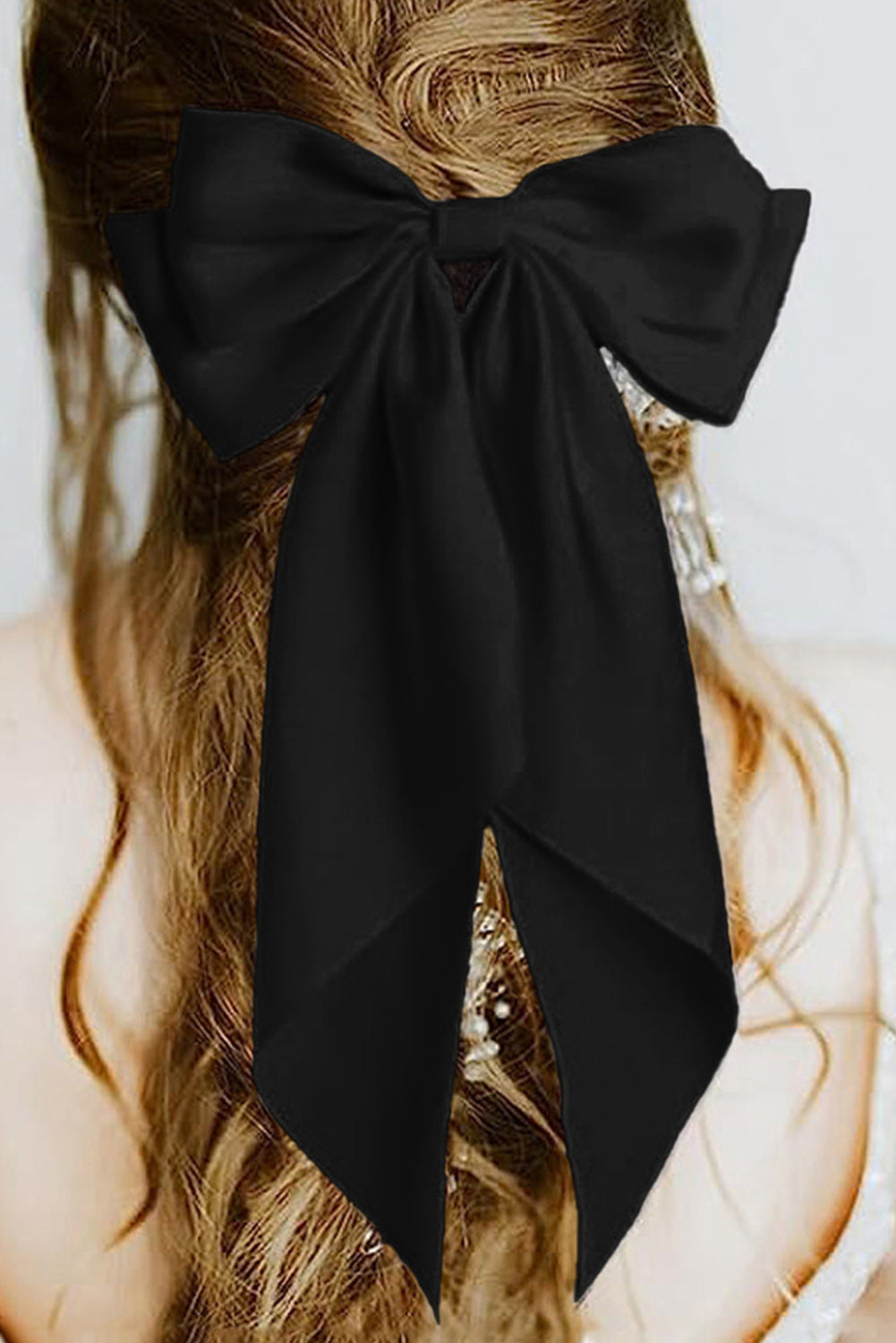 Elegante, übergroße Haarspange aus Satin mit Schleife in Weiß/Schwarz